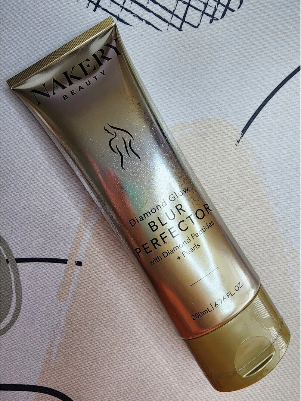 Nakery Beauty Diamond Glow Blur Perfector Diamond Peptides Pearls 6.76 Oz